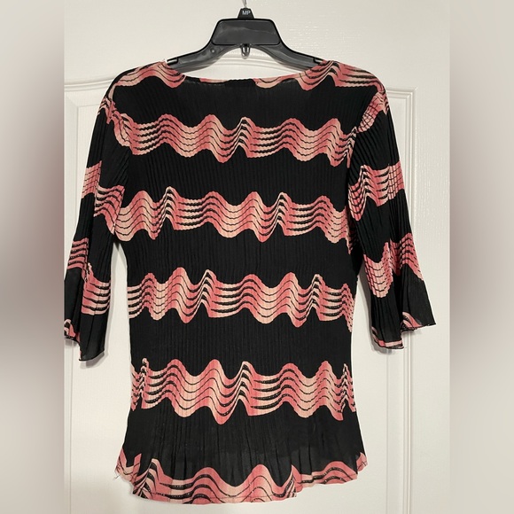 Pink and black Suk fashion blouse size Medium - Picture 3 of 3